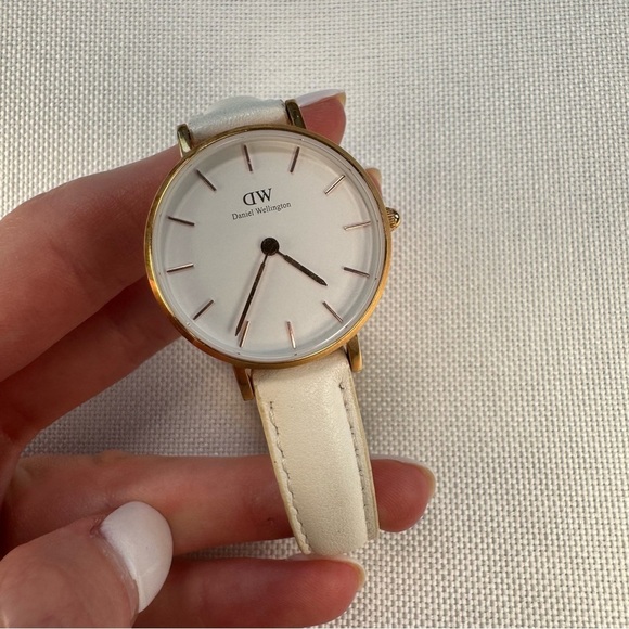 NWT Daniel Wellington Petite Bondi Rose Gold Watch - Picture 2 of 5